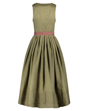 traditional dirndl